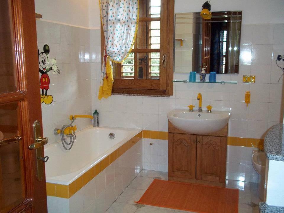 مبيت وإفطار فورناري La Casa Di Mariu المظهر الخارجي الصورة