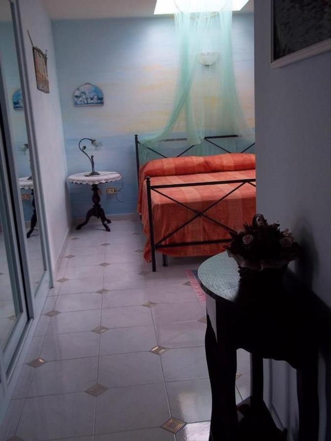 مبيت وإفطار فورناري La Casa Di Mariu المظهر الخارجي الصورة